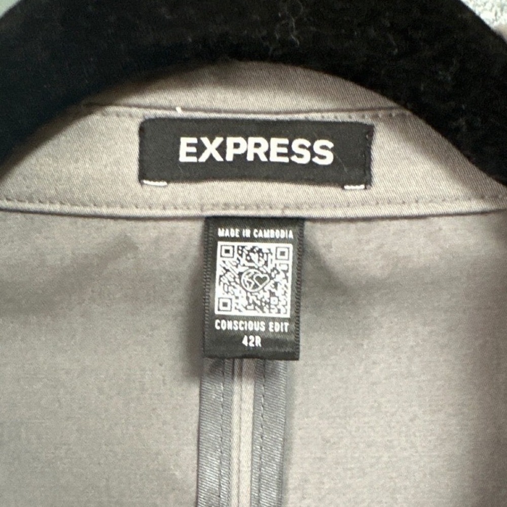 Express Conscious Edit Light Gray Two Button Notc… - image 3
